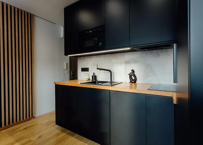 Diana - Free Parking