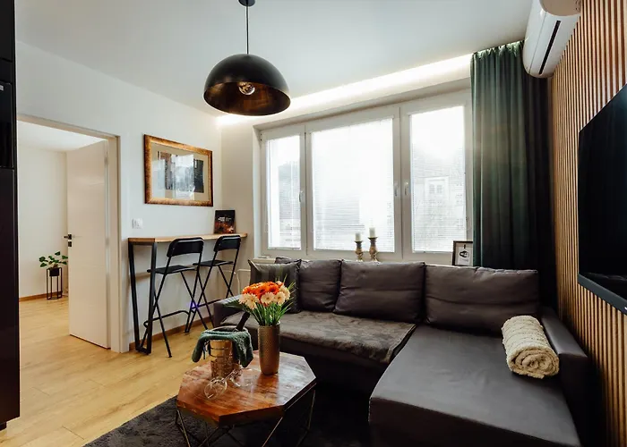 Diana - Free Parking דירה